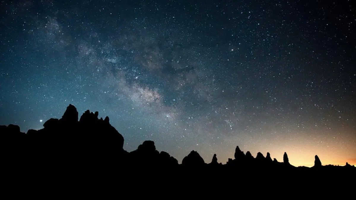 Descubre cómo observar el desfile planetario hasta el 28 de febrero.