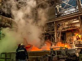 Exjugador de la NFL arrestado por insultar lema de Trump y amenazar con desobediencia.