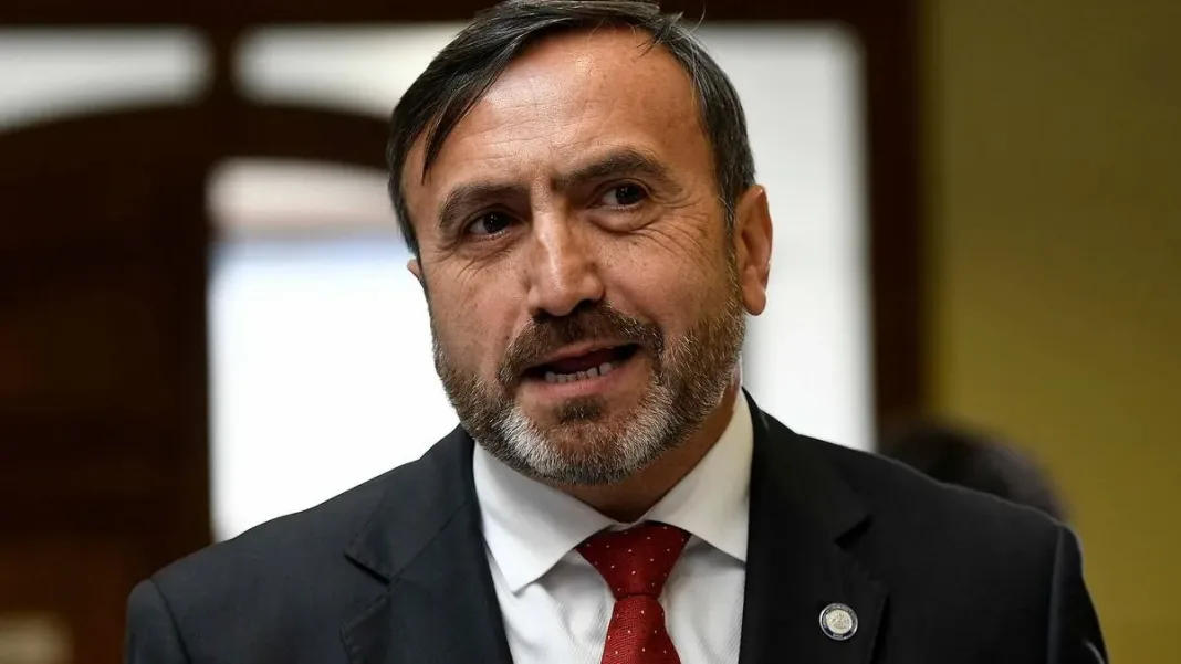 Fiscalía solicita prisión preventiva para el diputado Pulgar por violación y abuso.