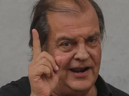 Francisco Vidal advierte sobre el riesgo de tener dos candidatos en la elección.