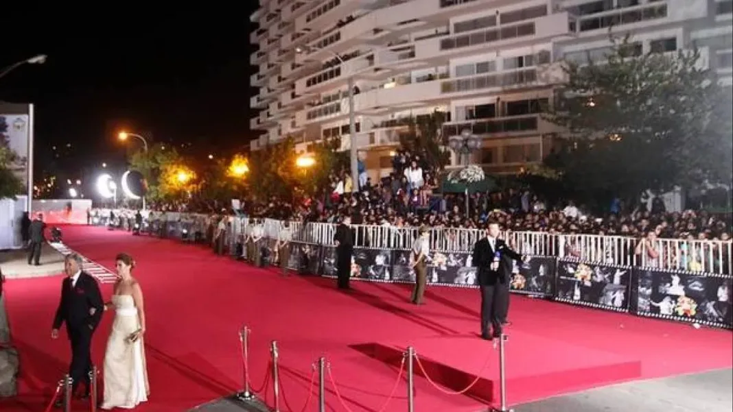 Figuras del espectáculo se retiran de la Gala de Viña por controversia inesperada.