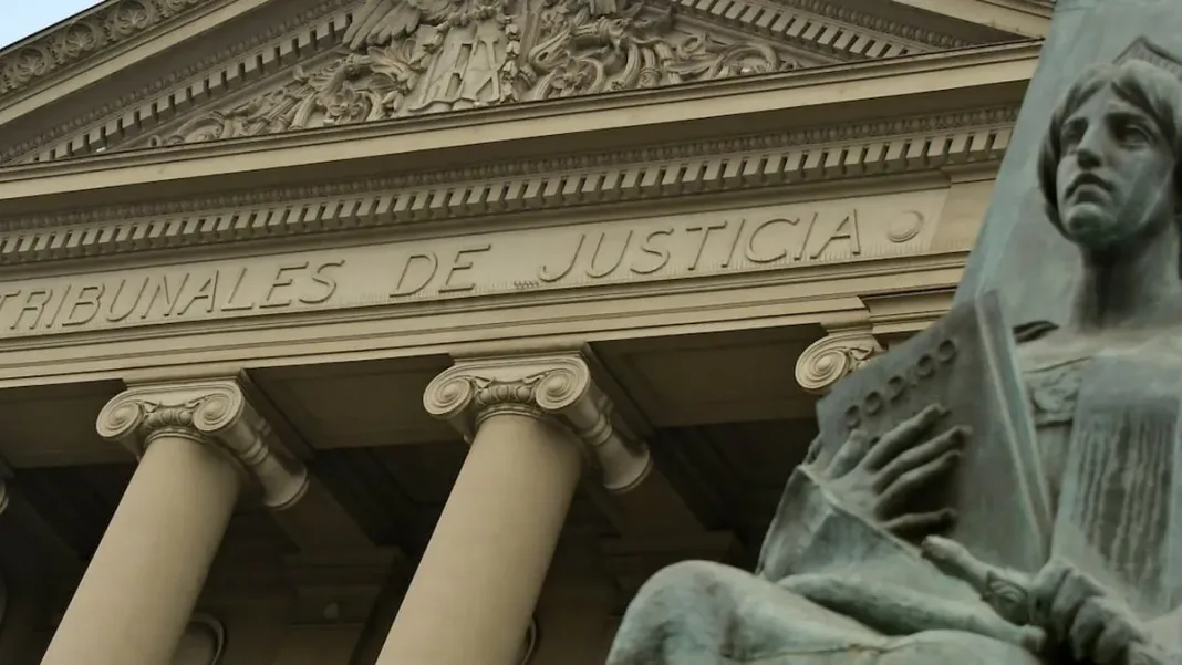 Sentencia condenatoria a adolescente por el asesinato de su hija en Pucón.