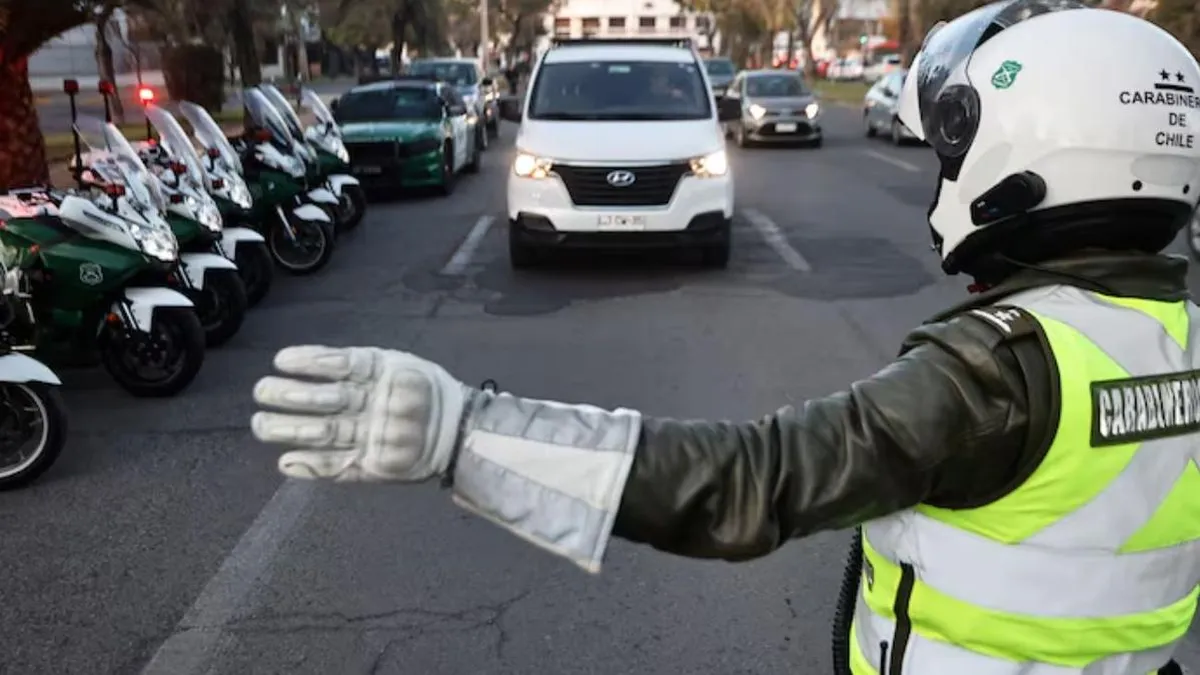 Conoce cómo evitar multas de tránsito y sus consecuencias legales y financieras. Conoce cómo evitar multas de tránsito y sus consecuencias legales y financieras.