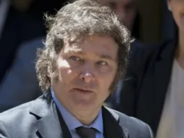 El gobierno de Milei enfrenta críticas por sus insultos hacia la discapacidad.