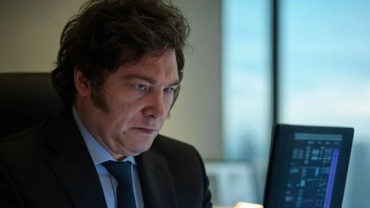 Javier Milei en el centro de la polémica: video revela preguntas guionadas y más.