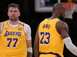 Luka Doncic deslumbra en su debut con Lakers: asistencia mágica y apoyo de LeBron.