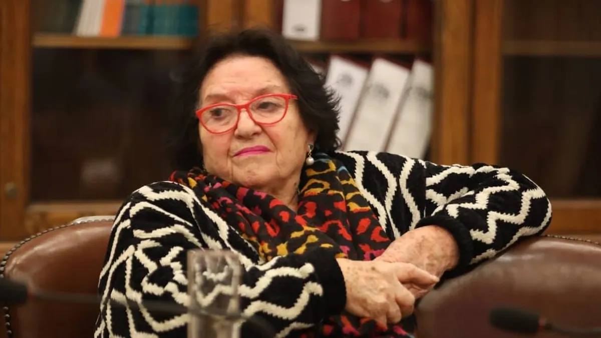 Diputada Cordero critica a Hassler por crisis y bancarrota en Santiago.