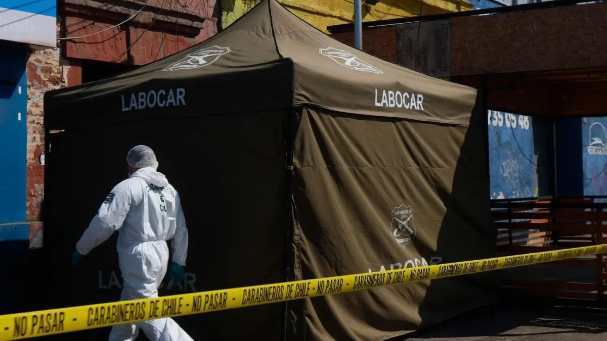 Cuerpo de hombre apuñalado encontrado en el centro de Santiago