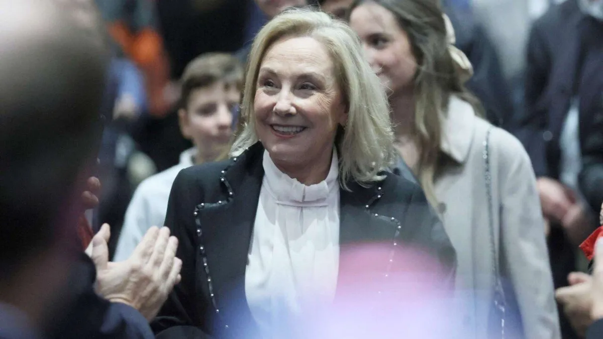 Cecilia Morel apoya la instalación de estatua en honor a Piñera cerca de La Moneda.