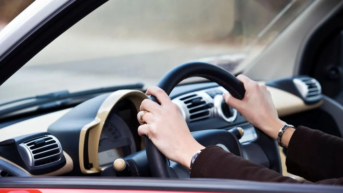 Descubre los requisitos para cursos de manejo gratuitos en Chile con Sence.