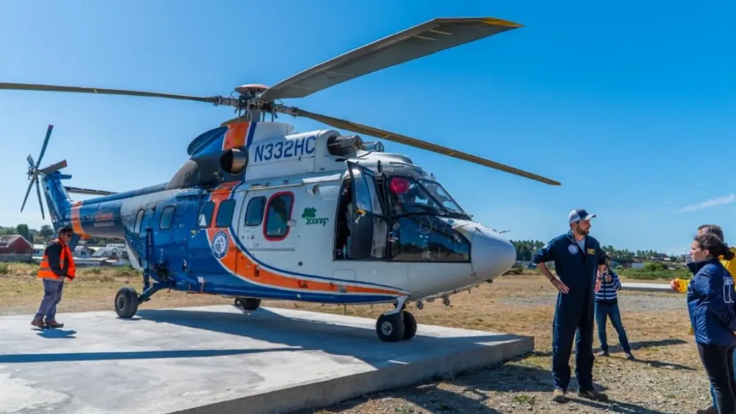 Chile envía helicóptero "Super Puma" para combatir megaincendio en Argentina.