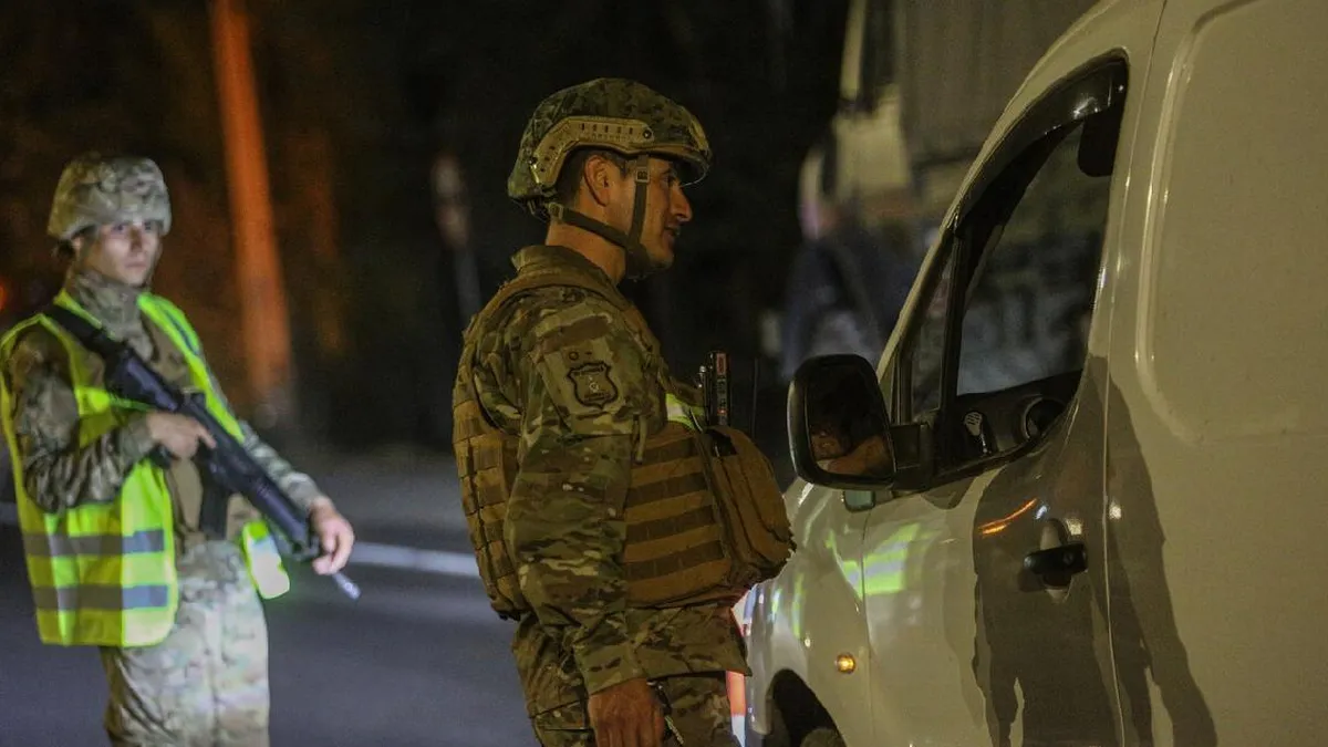 Toque de queda extendido en 11 comunas de La Araucanía por incendios forestales. Toque de queda extendido en 11 comunas de La Araucanía por incendios forestales.
