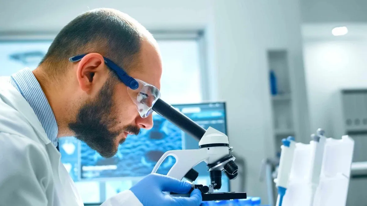 Científicos chilenos destacan en el ranking mundial de citas académicas.