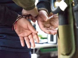 Detenidos en Viña del Mar tras intento de robo a turistas en un "pinchazo".