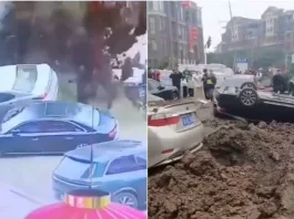 Un niño lanza petardos a una alcantarilla