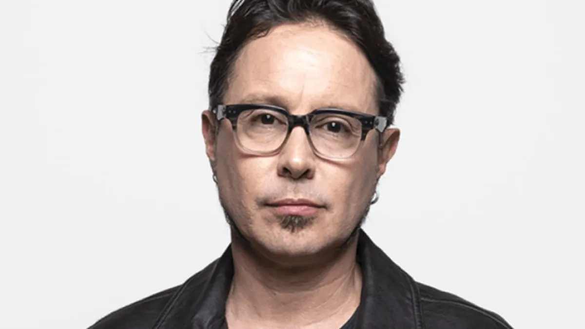 Alfredo Lewin revela su inesperado romance con una famosa periodista.