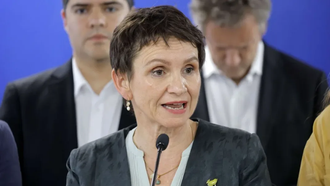 Tohá aclara que su candidatura presidencial sigue en evaluación y no depende de Bachelet.