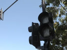 Cortes de luz en la RM: cinco comunas afectadas por interrupciones eléctricas.