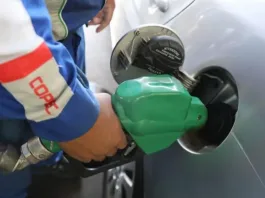 Aprovecha descuentos de hasta $300 por litro en bencina en todo el país.