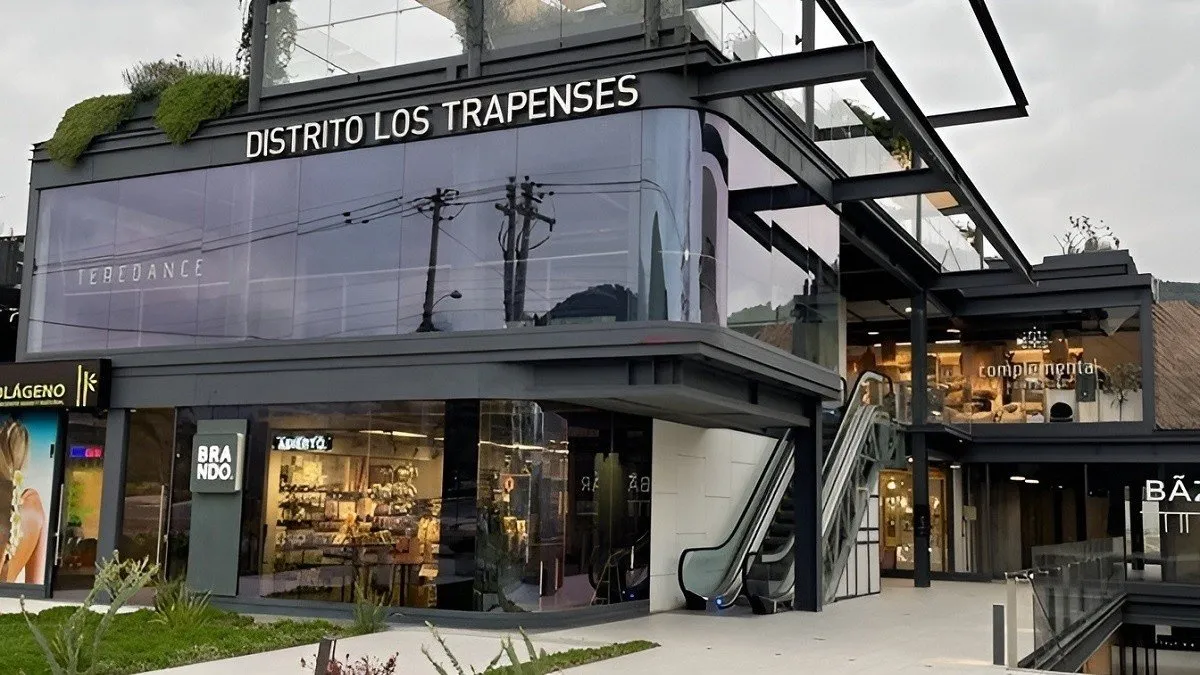 El centro comercial La Dehesa se rematará a un precio sorprendentemente bajo.