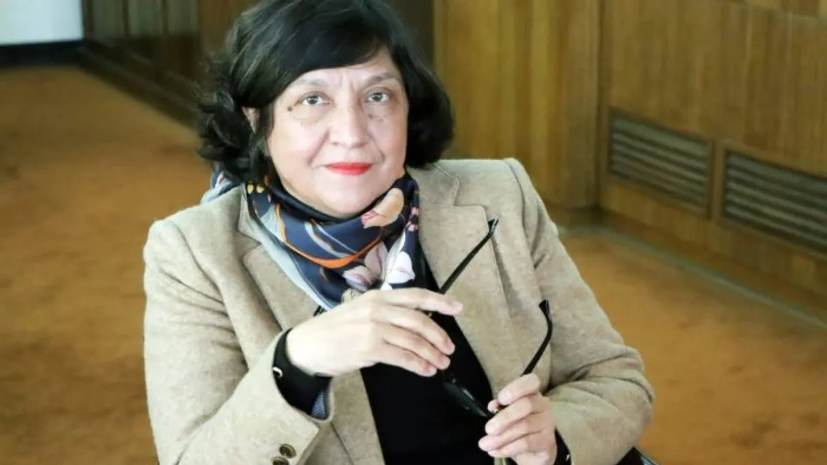 La rectora Elisa Araya representa a Chile en la Cumbre de IA en Francia.