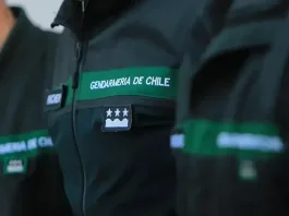 Robo de armamento a funcionaria de Gendarmería en el Hospital Barros Luco.