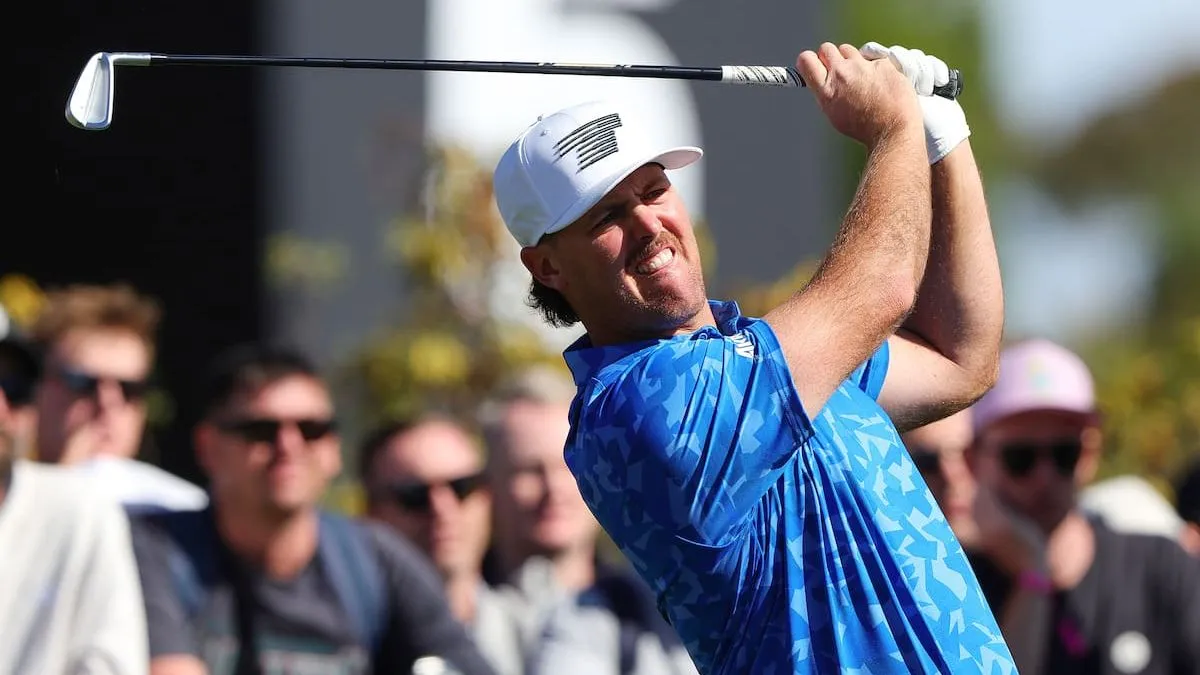 "Mito" Pereira celebra su hoyo en uno "Mito" Pereira celebra su hoyo en uno