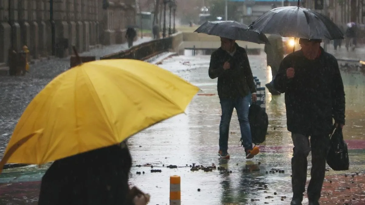Pronóstico de lluvias en Santiago y zona central para este domingo.