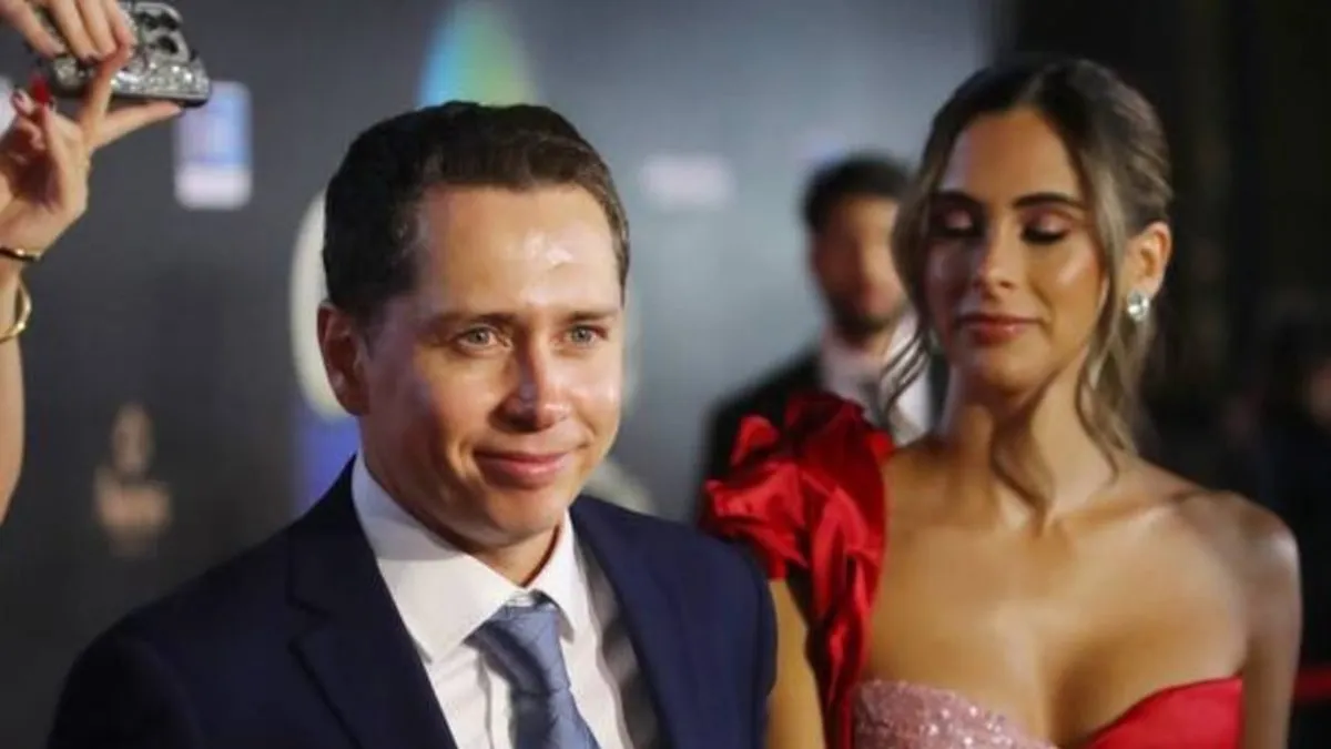 La supuesta amante de Karol Lucero desmiente rumores y revela su oscuro origen.