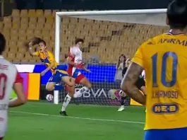 La sorprendente definición que busca el gol del año en México.