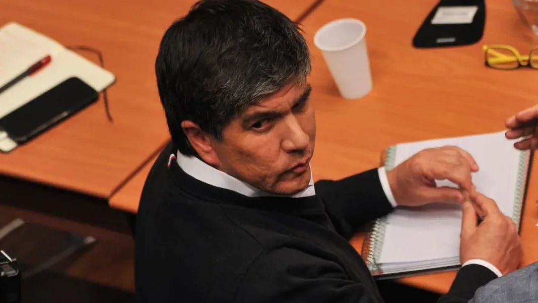 Manuel Monsalve se niega a responder cuestionario de la Comisión Investigadora. Manuel Monsalve se niega a responder cuestionario de la Comisión Investigadora.