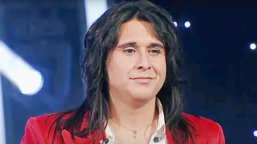 Famoso imitador de Steve Perry enfrenta cargos de violación y arresto domiciliario.