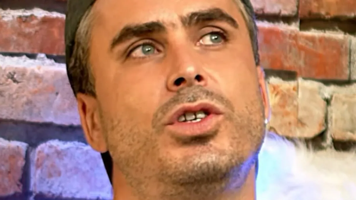 Nicolás Oyarzún habla sobre el impacto emocional de las críticas en redes sociales.