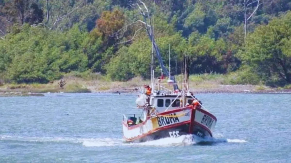 Bacaladeros exigen rapidez en la búsqueda de tripulantes de la lancha 'Bruma'.