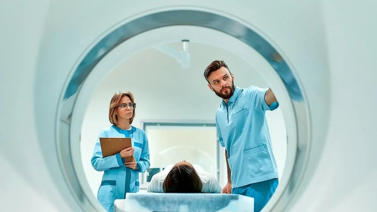 Los exámenes de imagen innecesarios: un impacto oculto en el cambio climático.