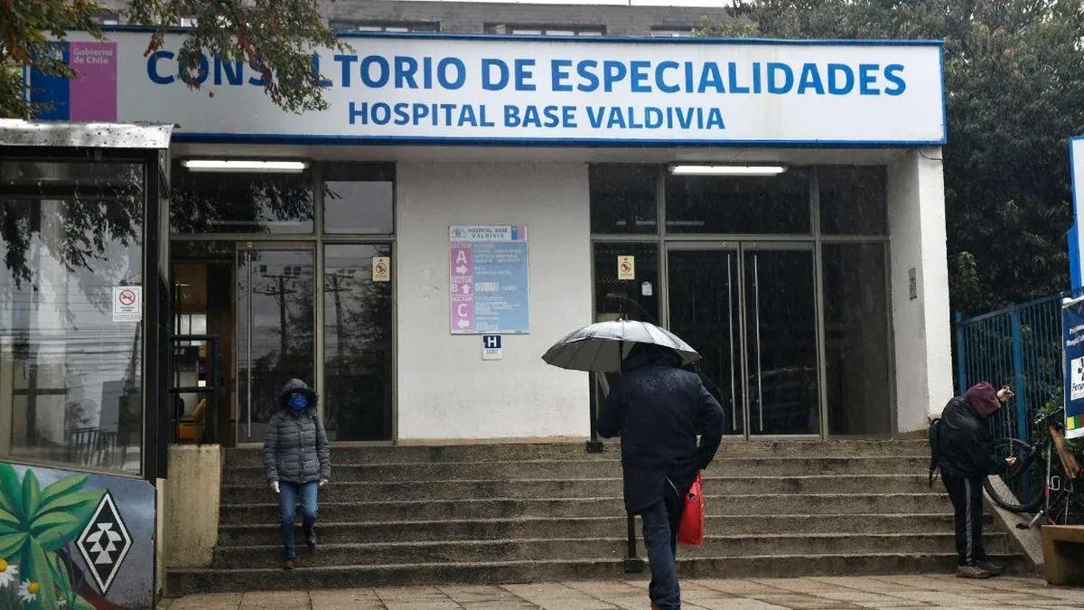 Joven con cáncer denuncia trato inhumano en Hospital Base de Valdivia.