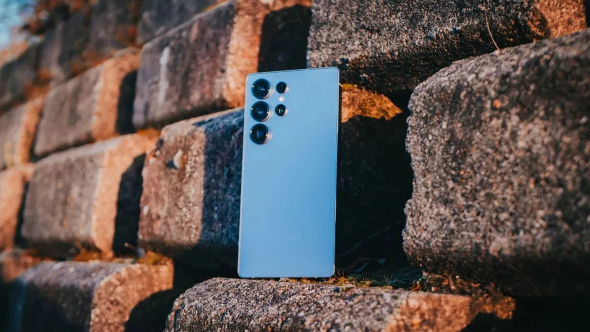 Xiaomi 15: potencia y calidad en un diseño compacto y elegante.