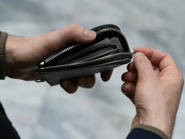 Aguinaldo será para gastos de Fiestas Patrias y pagar deudas 640