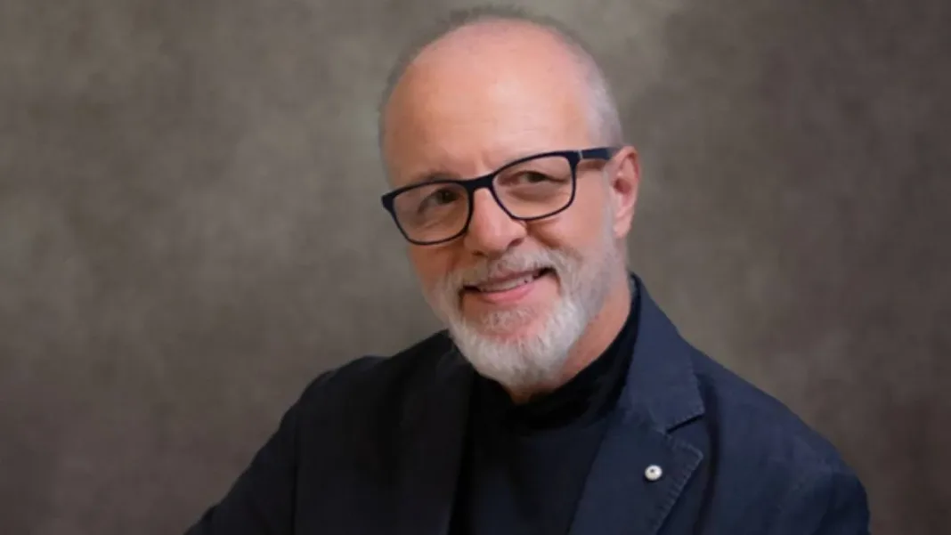 Alberto Plaza celebra 40 años de música con 15 conciertos en todo el país.