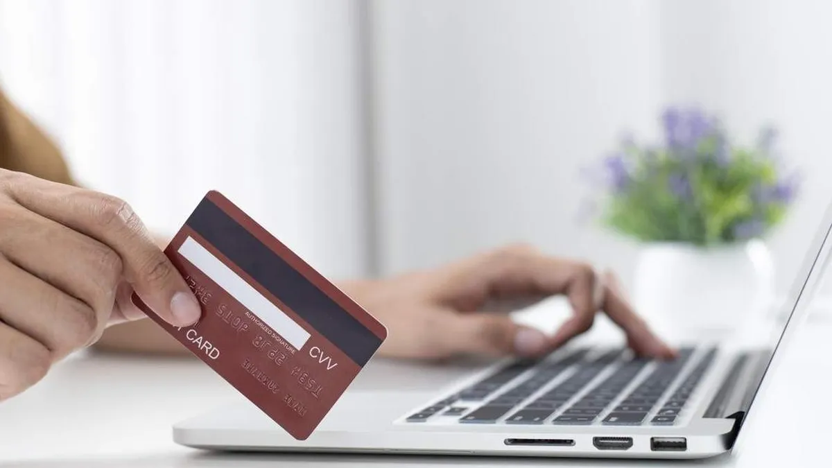 BancoEstado regala gift card de $120 mil al contratar seguro automotriz.