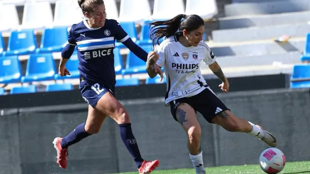 Universidad Católica y Colo Colo Femenino se enfrentan en un Claro Arena sin servicios.