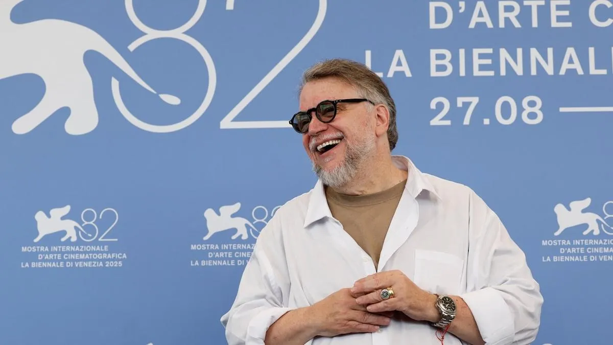 Guillermo del Toro presenta su conmovedora versión de Frankenstein en Venecia.