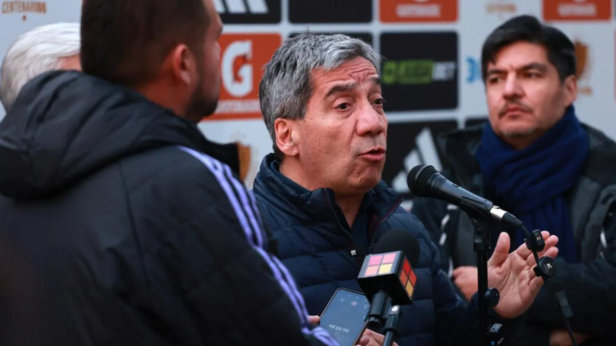 Gonzalo Durán explica la caída de un hincha al intentar cambiar de ubicación.