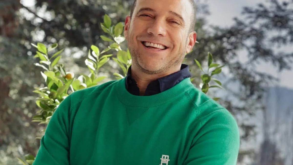 Julián Elfenbein regresa a la pantalla con su nuevo programa en CHV. Julián Elfenbein regresa a la pantalla con su nuevo programa en CHV.