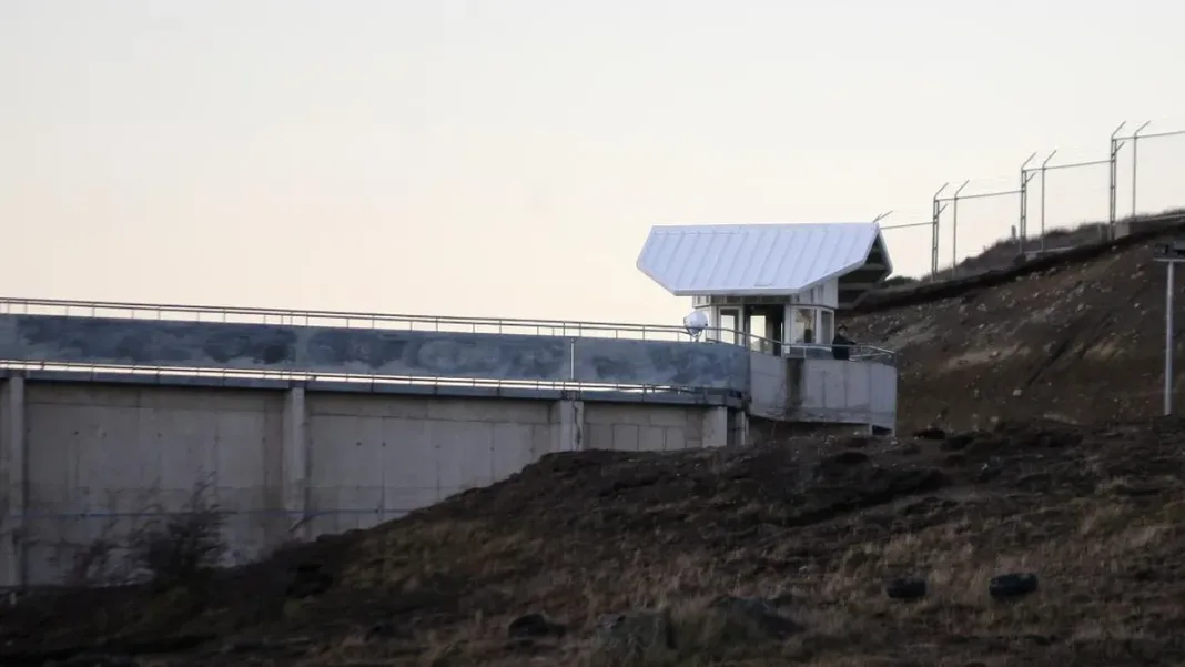 Reo encontrado muerto en su celda en Punta Arenas; se investigan las causas. Reo encontrado muerto en su celda en Punta Arenas; se investigan las causas.