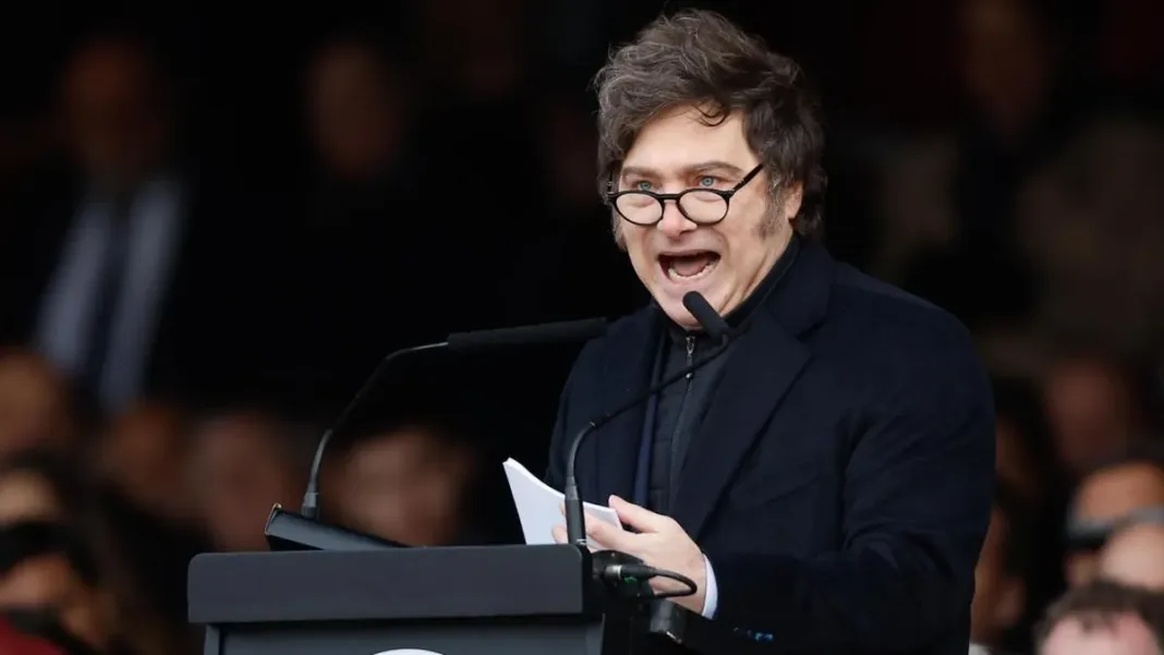 El gobierno de Milei impulsa la privatización de la mayor mina de carbón en Argentina.