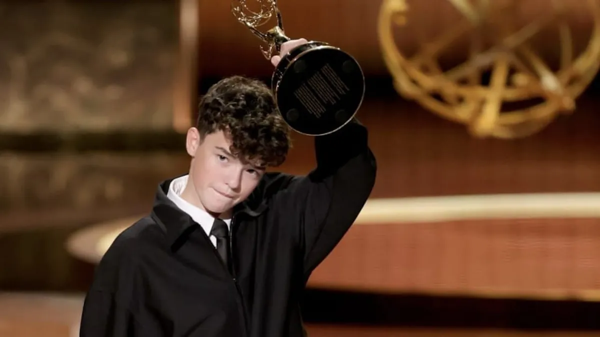 Owen Cooper: el joven prodigio que arrasó en los Emmy y dejó su huella en la historia.