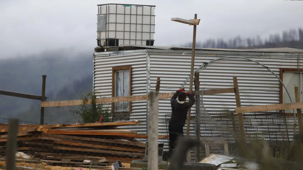 Inician desalojos en Calicheros