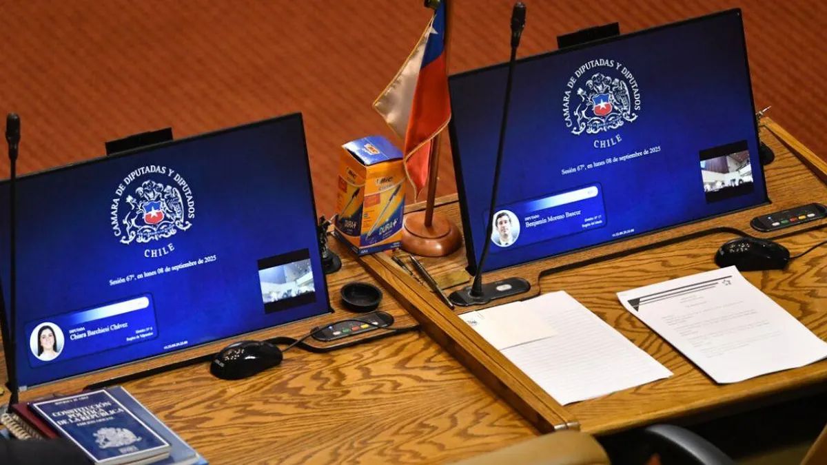 La oposición no logra modificar las dietas vitalicias de expresidentes. La oposición no logra modificar las dietas vitalicias de expresidentes.