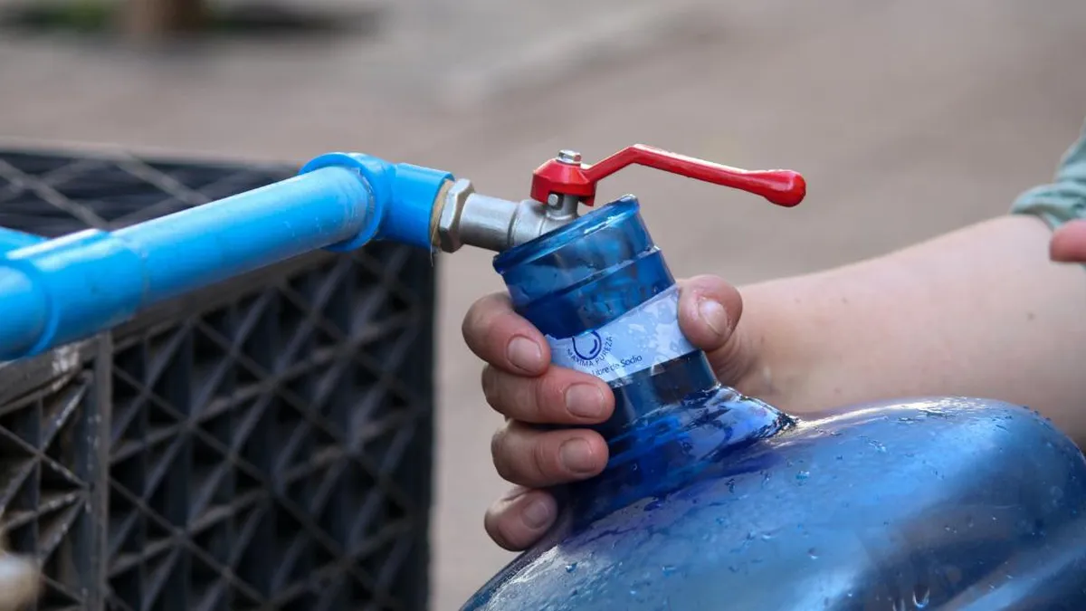 Puntos de abastecimiento para las 6 comunas afectadas por corte de agua en RM. Puntos de abastecimiento para las 6 comunas afectadas por corte de agua en RM.